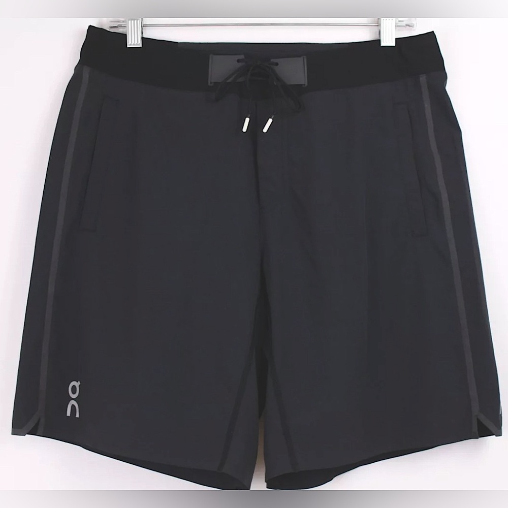 On Cloud Hybrid Running Shorts Men's Size M Black  9" Inseam Stretch Drawstring